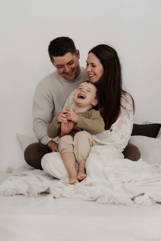 Familienfotos im Tageslichtstudio-16